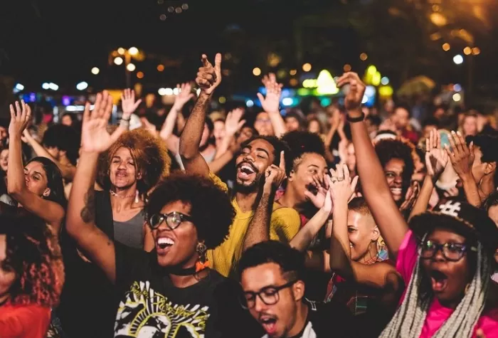 Fenomena Budaya Populer: Dari Media Sosial Hingga Kehidupan