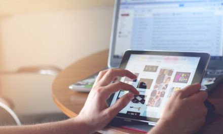 Peran Teknologi Digital Dalam Kehidupan Sehari-Hari