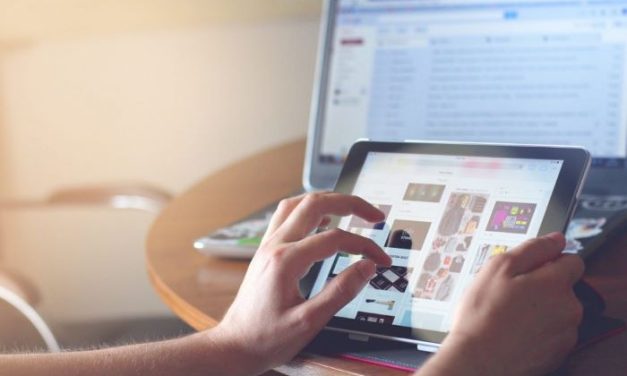 Peran Teknologi Digital Dalam Kehidupan Sehari-Hari