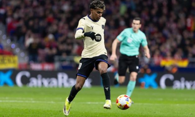 Peran Gelandang Bertahan Dalam Sepak Bola Modern