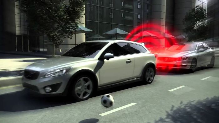 Teknologi Keselamatan Mobil Modern Yang Wajib Diketahui