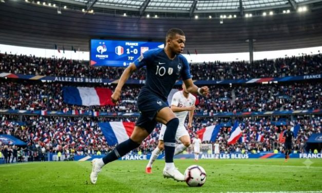 Kompetisi Sepak Bola Dunia Yang Menarik Perhatian Penggemar
